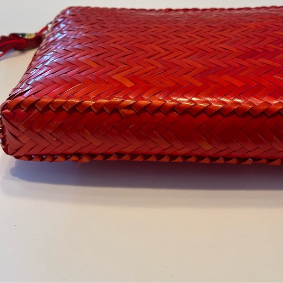 Clutch Purse Wicker With Parrot Zipper Pull Red/Orange - Picture 4 of 11